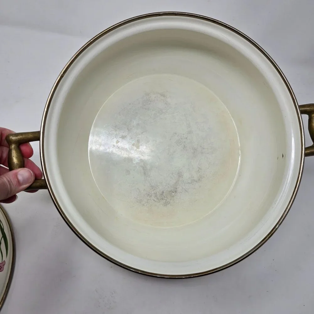 Vintage Normandy Taiwan Lily Floral Enamelware Casserole Dish With Lid & Brass H